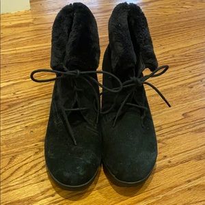 Donald J Pliner booties with fur trim